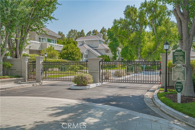 Detail Gallery Image 3 of 32 For 26107 Mcbean #61,  Valencia,  CA 91355 - 2 Beds | 2 Baths