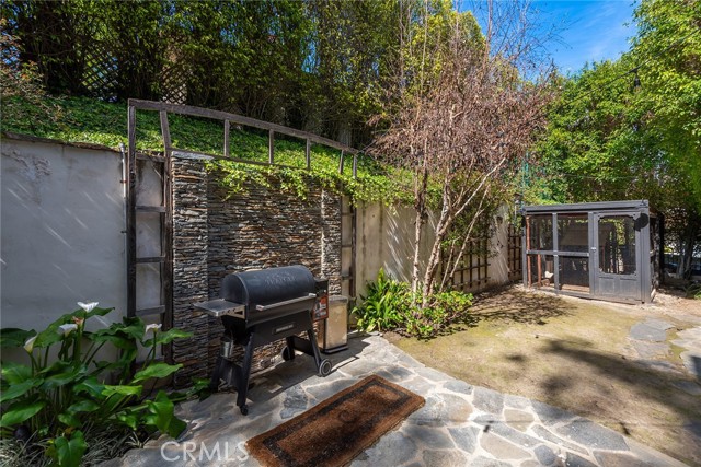 Detail Gallery Image 24 of 30 For 2445 Banyan Dr, Los Angeles,  CA 90049 - 4 Beds | 4/1 Baths