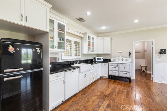 Image 17 of 70 For 41559 Floyd Court