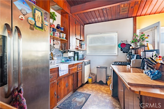 Main House - Kitchen
