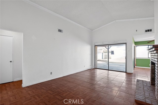 Detail Gallery Image 13 of 30 For 2559 E Avenue J2, Lancaster,  CA 93535 - 3 Beds | 2 Baths