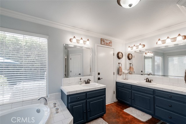 Detail Gallery Image 9 of 20 For 2232 Howard St, Kingsburg,  CA 93631 - 4 Beds | 2 Baths