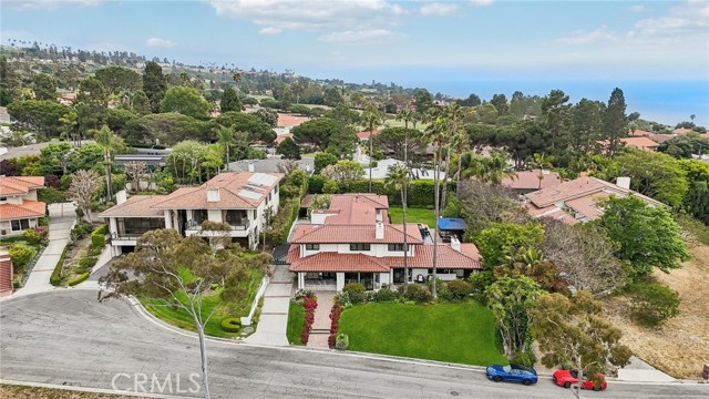 2718 Via Victoria, Palos Verdes Estates CA: https://media.crmls.org/medias/a6d652ef-fa8e-4bad-bf11-f376e99779b4.jpg