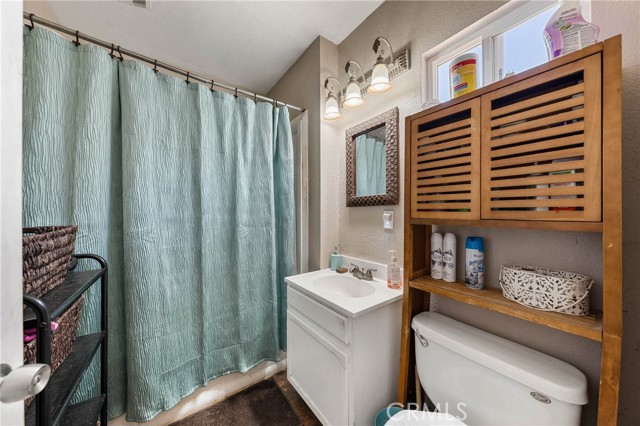 15000 Gray Pine Road, Lower Lake CA: https://media.crmls.org/medias/a6d70ddc-de54-4d40-807e-070480d618b5.jpg