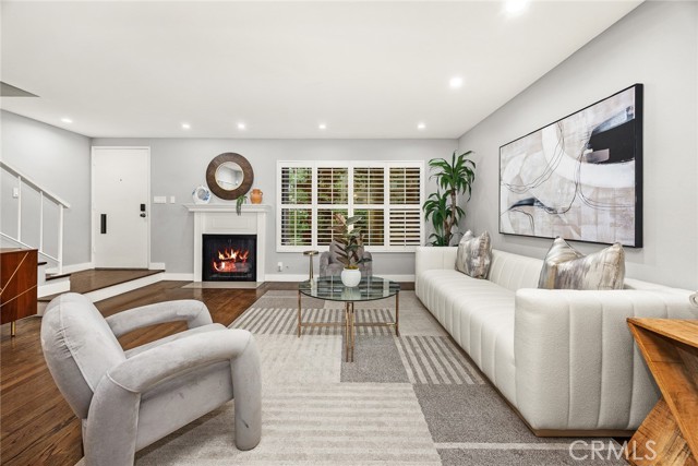 495 W WALNUT Street, Pasadena CA: https://media.crmls.org/medias/a6d7acb9-06ea-4a00-892f-2e182987d154.jpg