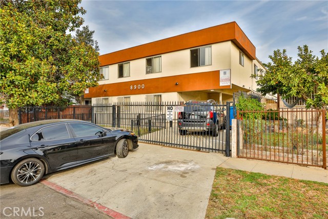 Image 2 for 8900 Baring Cross St, Los Angeles, CA 90044