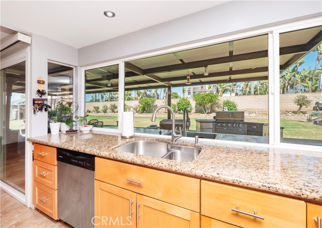 Detail Gallery Image 10 of 71 For 3985 Oakridge Cir, Norco,  CA 92860 - 5 Beds | 3 Baths