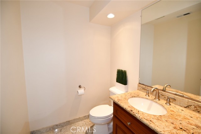 Detail Gallery Image 13 of 28 For 1920 Havemeyer Ln Unit B, Redondo Beach,  CA 90278 - 4 Beds | 2/1 Baths