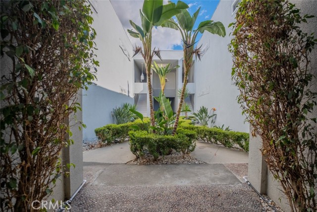 Detail Gallery Image 6 of 35 For 432 S Sierra Madre Bld #1,  Pasadena,  CA 91107 - 2 Beds | 2 Baths