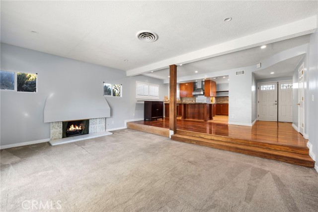 Detail Gallery Image 5 of 24 For 9813 Rhea, Northridge,  CA 91324 - 4 Beds | 2 Baths