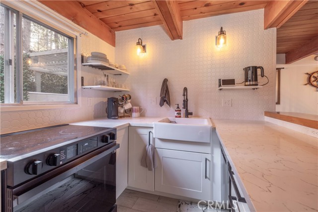 Detail Gallery Image 7 of 15 For 1130 Vine Ave, Big Bear City,  CA 92314 - 2 Beds | 1 Baths