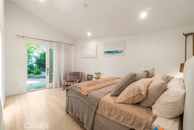 Detail Gallery Image 9 of 35 For 820 Opal St, Redondo Beach,  CA 90277 - 2 Beds | 2 Baths