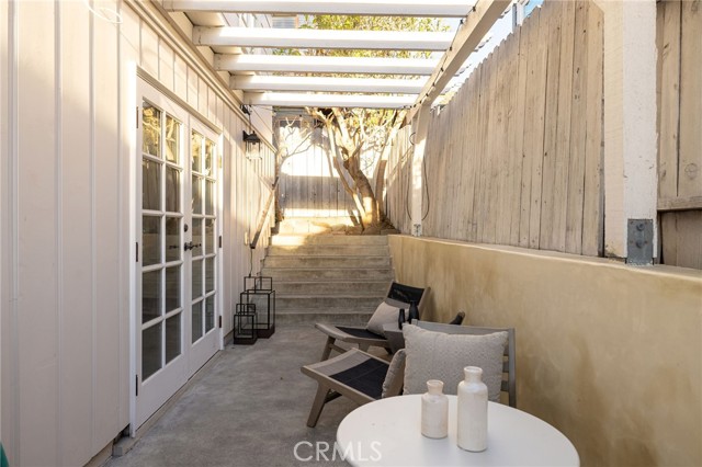 Detail Gallery Image 26 of 38 For 31590 Jewel Ave, Laguna Beach,  CA 92651 - 2 Beds | 2/1 Baths