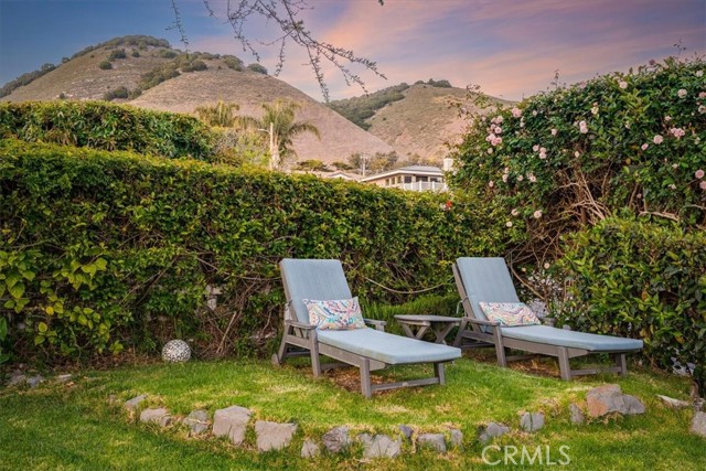 202 Vista Del Mar Avenue, Pismo Beach CA: https://media.crmls.org/medias/a6daff54-f157-4bb2-9adf-9dfad9fe0685.jpg