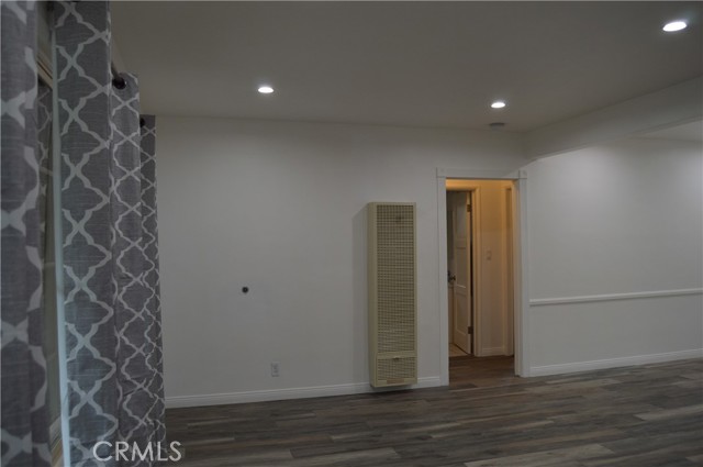 Detail Gallery Image 8 of 40 For 7511 Milwood, Canoga Park,  CA 91303 - 2 Beds | 1/1 Baths
