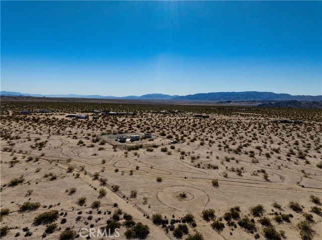 Detail Gallery Image 5 of 26 For 1188 Mile Square Ave, Joshua Tree,  CA 92252 - – Beds | – Baths