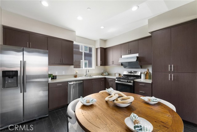 Detail Gallery Image 9 of 39 For 168 N Orange Ave, Brea,  CA 92821 - 3 Beds | 3/1 Baths