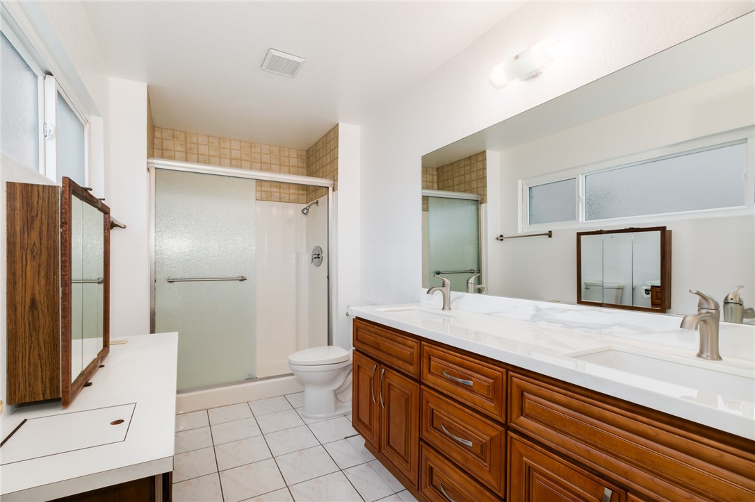 Detail Gallery Image 18 of 26 For 1587 W Rene Dr, Anaheim,  CA 92802 - 3 Beds | 2/1 Baths