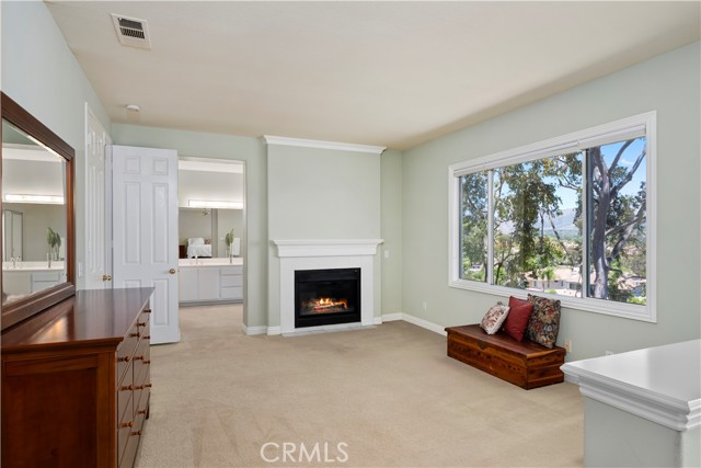 10 Via Berrendo, Rancho Santa Margarita CA: https://media.crmls.org/medias/a6dc45c3-0734-4f94-aedc-4b3bbe3a1513.jpg