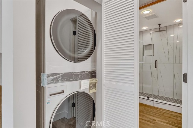 Detail Gallery Image 15 of 20 For 22136 Gilmore St, Woodland Hills,  CA 91303 - 3 Beds | 2/1 Baths