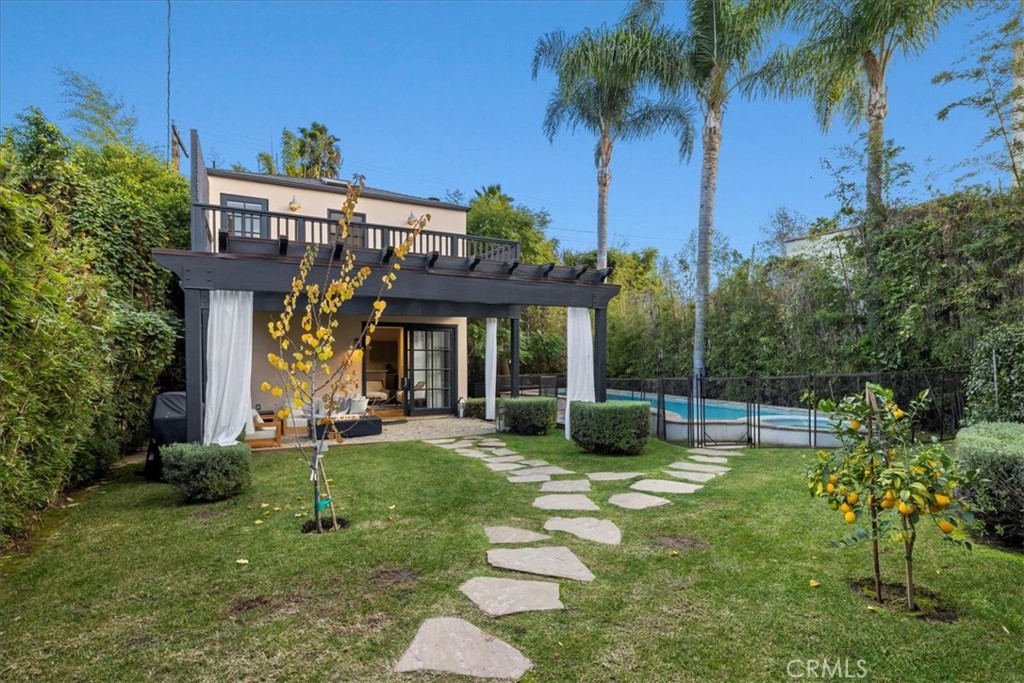 1116 S Highland Avenue