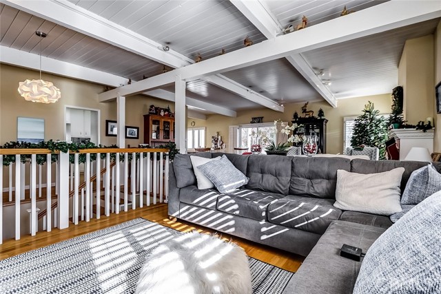 2908 Laurel Avenue, Manhattan Beach, California 90266, 3 Bedrooms Bedrooms, ,2 BathroomsBathrooms,Residential,Sold,Laurel,SB21265010