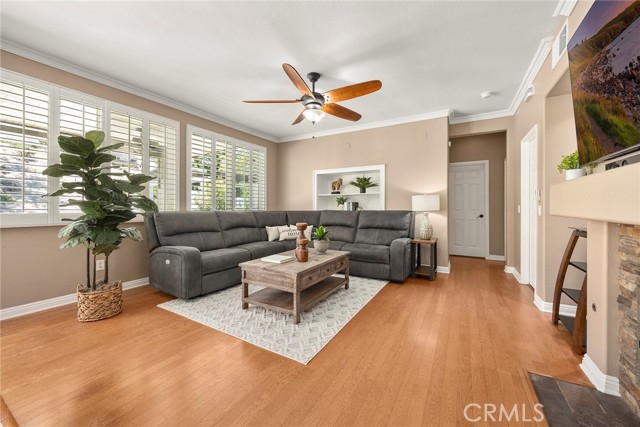 27509 Colt Drive, Corona CA: https://media.crmls.org/medias/a6dd5f33-ce5e-4a5e-ae6a-d3e1724e6827.jpg