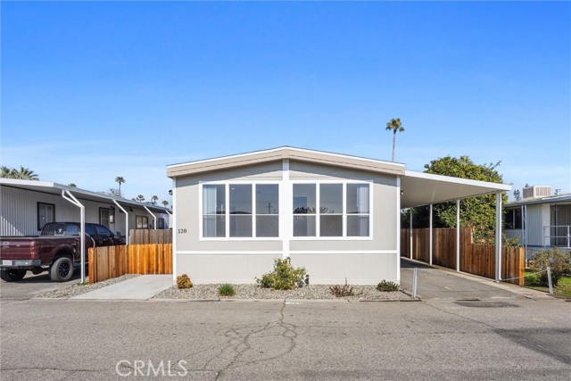 Detail Gallery Image 3 of 35 For 120 Cedarwood Ln, Bakersfield,  CA 93308 - 3 Beds | 2 Baths