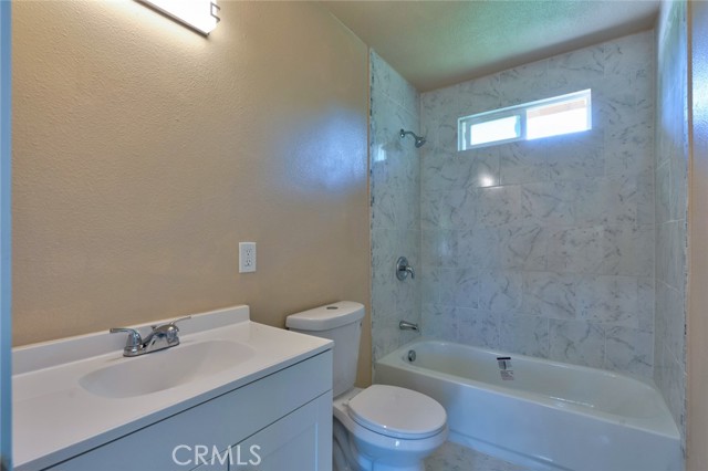 Detail Gallery Image 17 of 35 For 1034 E 22nd St, Merced,  CA 95340 - 3 Beds | 2 Baths