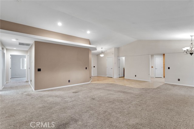 Detail Gallery Image 5 of 34 For 13934 Okesa, Apple Valley,  CA 92307 - 4 Beds | 2/1 Baths