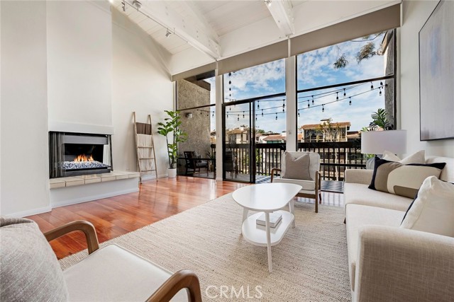 Detail Gallery Image 8 of 22 For 9331 Marina Pacifica Dr N, Long Beach,  CA 90803 - 1 Beds | 1 Baths