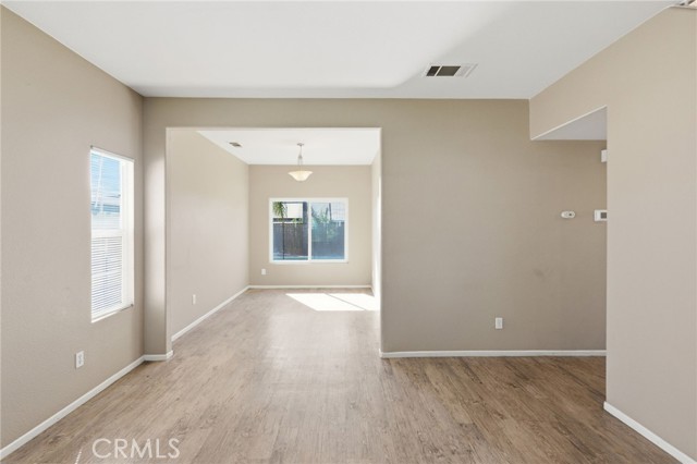 Detail Gallery Image 6 of 47 For 1677 Mesquite, Beaumont,  CA 92223 - 4 Beds | 2/1 Baths