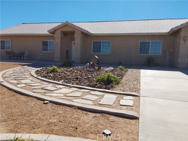 Detail Gallery Image 2 of 46 For 22803 Lancelet Rd, Apple Valley,  CA 92308 - 3 Beds | 2/1 Baths