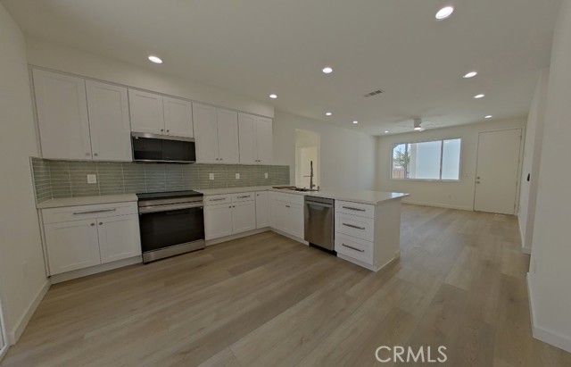 Detail Gallery Image 34 of 55 For 6118 Amos, Lakewood,  CA 90712 - 9 Beds | 7 Baths