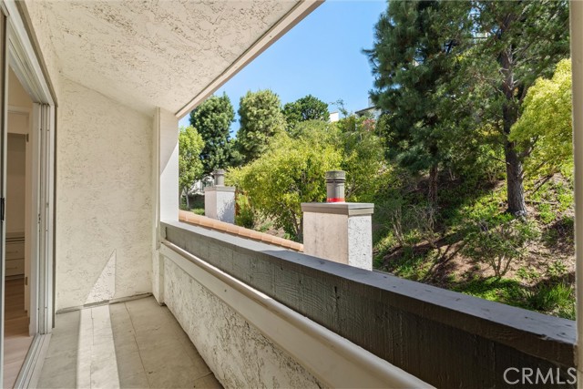 Detail Gallery Image 8 of 16 For 17109 Palisades, Pacific Palisades,  CA 90272 - 3 Beds | 3 Baths