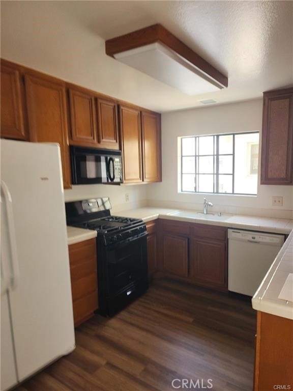 2931 Plaza Del Amo, Torrance CA: https://media.crmls.org/medias/a6e166b2-d36f-47dd-b974-b5d8e66411ba.jpg
