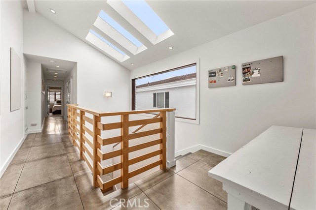 Detail Gallery Image 21 of 45 For 235 Canal St, Newport Beach,  CA 92663 - 4 Beds | 3/1 Baths