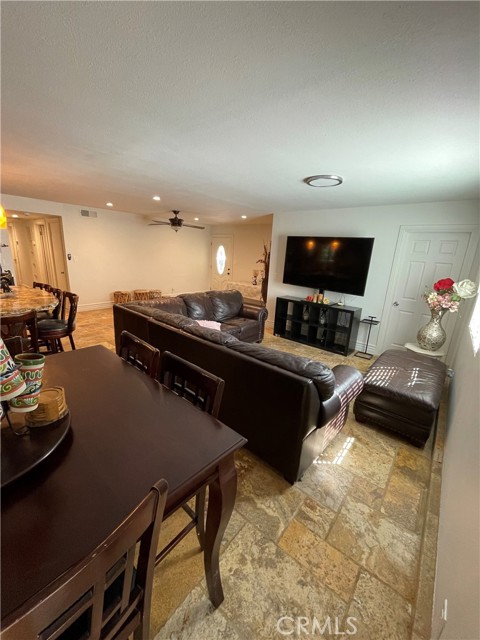 Detail Gallery Image 9 of 23 For 403 Basetdale, La Puente,  CA 91746 - 4 Beds | 2 Baths