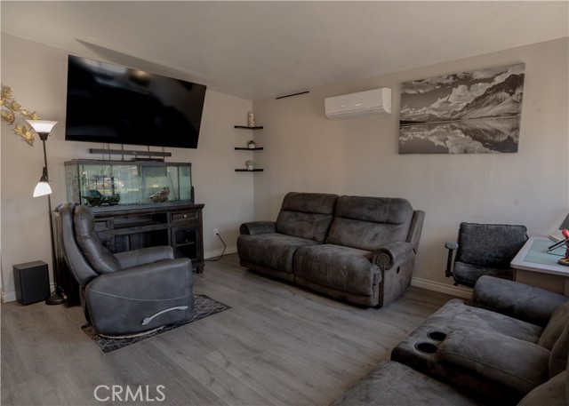 Detail Gallery Image 6 of 20 For 1081 Medical Center, San Bernardino,  CA 92411 - 2 Beds | 1 Baths