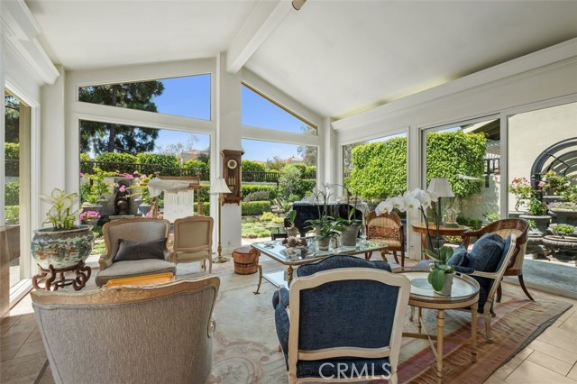 Detail Gallery Image 14 of 43 For 5 Rue Marseille, Newport Beach,  CA 92660 - 3 Beds | 2/1 Baths