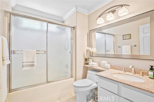 20 Wayfaire, Rancho Santa Margarita CA: https://media.crmls.org/medias/a6e4783d-288d-4bda-a03f-53041f65060a.jpg