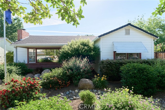 Detail Gallery Image 1 of 53 For 142 S Lassen St, Willows,  CA 95988 - 3 Beds | 3 Baths