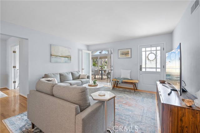 Detail Gallery Image 8 of 33 For 208 W Avenida De Los Lobos Marinos, San Clemente,  CA 92672 - 2 Beds | 2 Baths