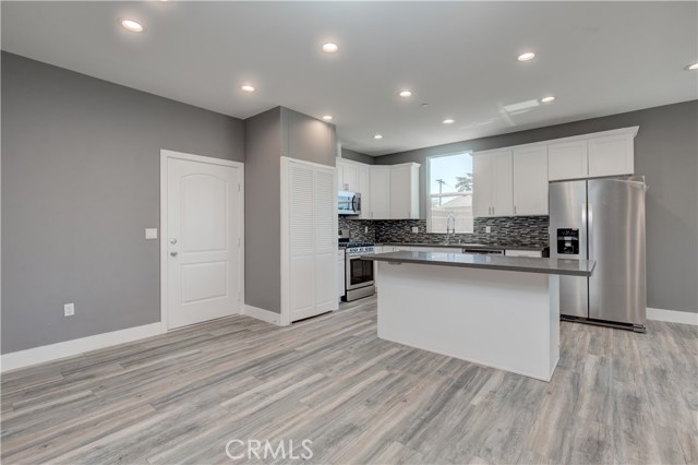 3626 S Cimarron Street, Los Angeles CA: https://media.crmls.org/medias/a6e643c1-f510-4b99-b5d2-34edc1d813e6.jpg