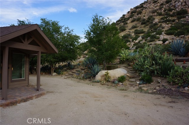 Detail Gallery Image 18 of 19 For 5646 Minna Gombell Ln, Pioneertown,  CA 92268 - 3 Beds | 3 Baths