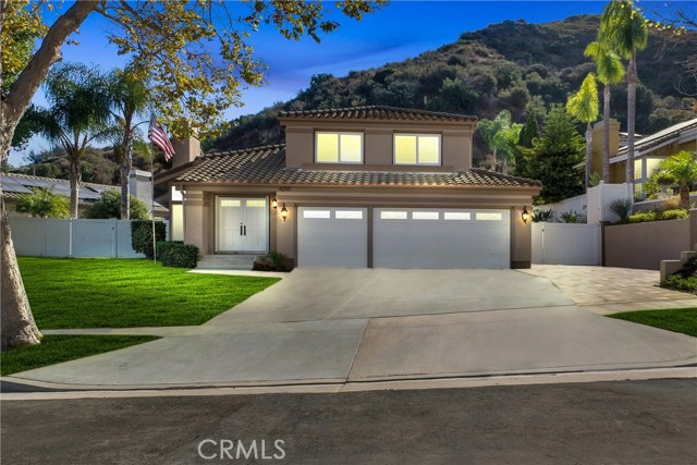 Detail Gallery Image 1 of 43 For 4200 San Ramon Dr, Corona,  CA 92882 - 4 Beds | 2/1 Baths