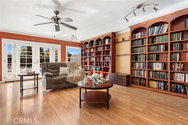 Detail Gallery Image 10 of 34 For 1116 W 21st St, Santa Ana,  CA 92706 - 3 Beds | 2 Baths