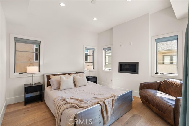 Detail Gallery Image 8 of 21 For 606 1/2 Marigold Ave, Corona Del Mar,  CA 92625 - 2 Beds | 2/1 Baths