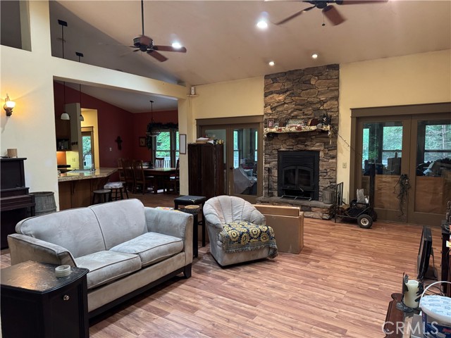 Detail Gallery Image 9 of 12 For 5595 Cummings Rd, Eureka,  CA 95503 - 4 Beds | 3 Baths