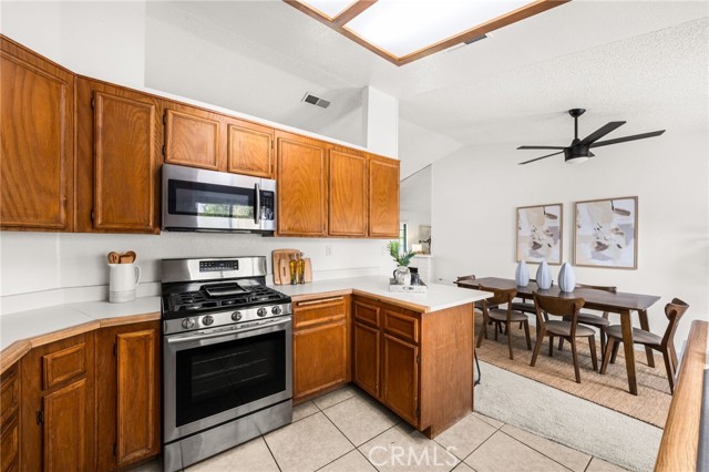 24620 Mantee Place, Moreno Valley CA: https://media.crmls.org/medias/a6e8a327-a17f-4ba9-931c-275b93bc5492.jpg